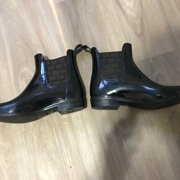 Michael Kors Ladies Black Patent Rain Boots Size 9 - Picture 1 of 6